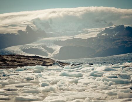 Groenlandse gletsjer smelt veel sneller dan gedacht. En dat is slecht nieuws voor de rest van het ijs